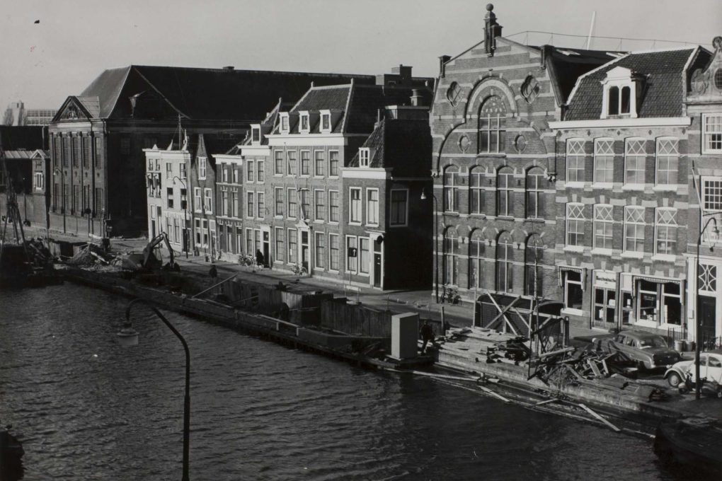 Oude zwart wit foto van Scheltema Leiden